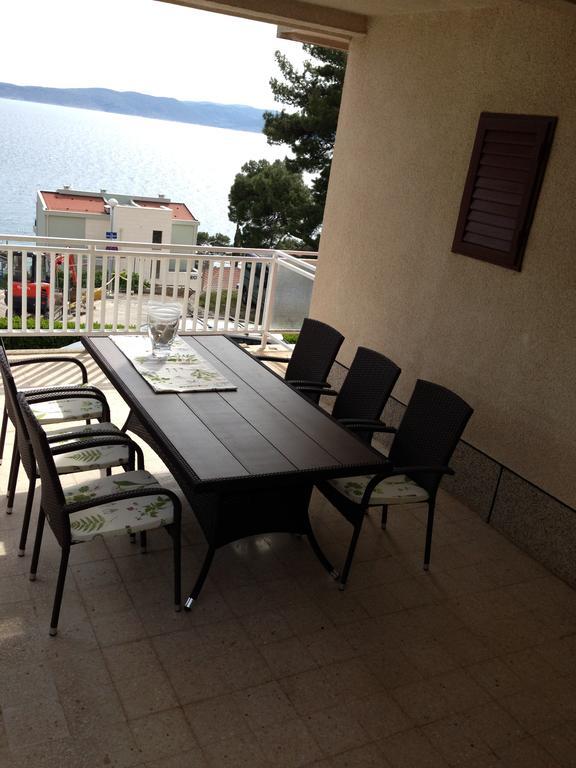 Apartments Villa Karme Brela Esterno foto